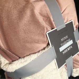 Levi Collection Mink Throw Reversible to Sherpa 50” x 60” - Dusky Pink
